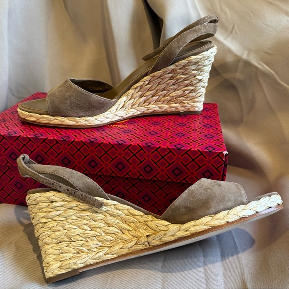 Tory Burch Women's Raffia Wedge Sandal Brown Wedge Leather Buckle Size 10.5 NIB - Picture 6 of 10
